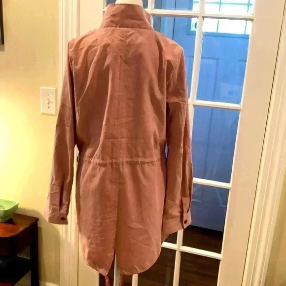 MINE light pink polyester lightweight jacket.  Size M. Full zipper close. - Picture 7 of 11